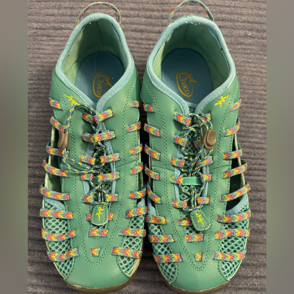 Chacos SZ 9 Outcross EVO 2 Women’s Aqua/Multi Gently Used
